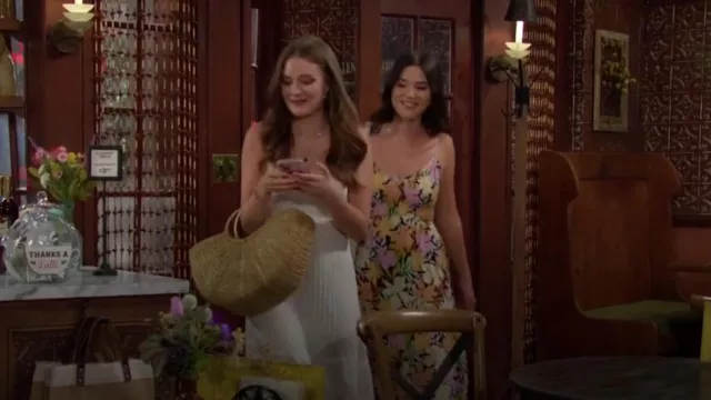 Billabong True Desire Floral Cutout Maxi Dress usado por Miriam (Isabella Dake) como se vio en The Young and the Restless el 22 de julio de 2024