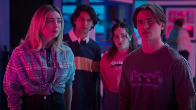 Lucky Brand Cotton Raw Edge Plaid Cropped Button Down Top worn by Tory Nichols (Peyton List) as seen in Cobra Kai (S06E01)