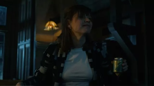 Emporio Armani Chenille Chaqueta con cuello chal usada por Kristen Bouchard (Katja Herbers) como se ve en Evil (T04E08)