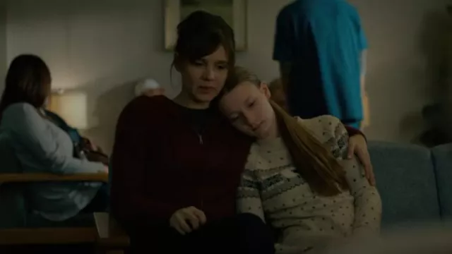 Theory Perfect Cashmere Zip Hoodie worn by Kristen Bouchard (Katja Herbers) as seen in Evil (S04E10)