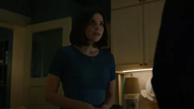 Vestido midi azul para mujer de Emporio Armani usado por Leslie (Molly Brown) como se ve en Evil (T04E10)