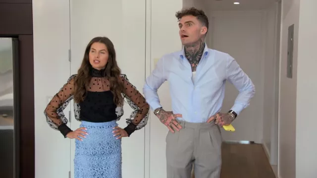 Burberry Lace-embroidery Pencil Skirt worn by Jess Markowski  as seen in Owning Manhattan (S01E03)