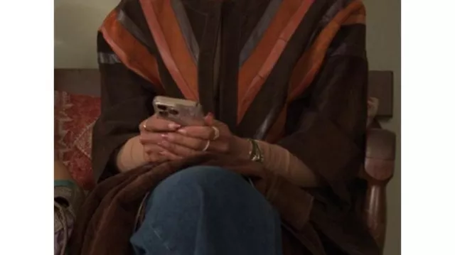 UnPrisoned Outfits: Kerry Washington is wearing Striped Jacket in brown to portray Paige Alexander in season 2, episode 5