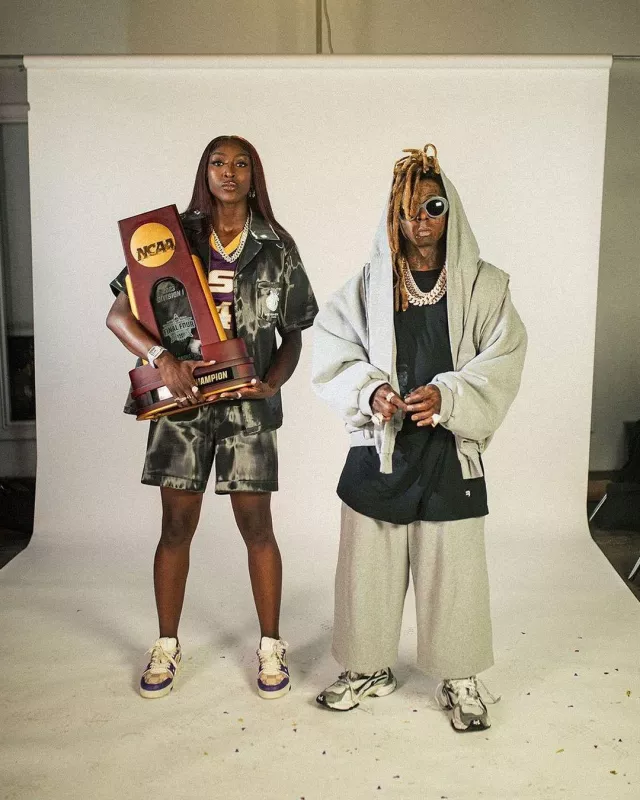 Baskets Balenciaga White & Grey Faux-Suede Runner portées par Lil Wayne sur le compte Instagram @lilwaynehq