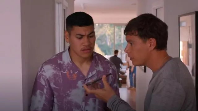 Thrills Energy Bowling Shirt worn by Vince Ingram (Ioane Saula) as seen in Bump (S04E05)