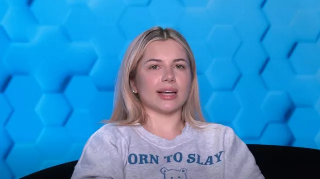 M6 Apparel Born To Slay Forced To Work Sweatshirt Drôle Porté par Leah comme on le voit dans Big Brother (S25E03)