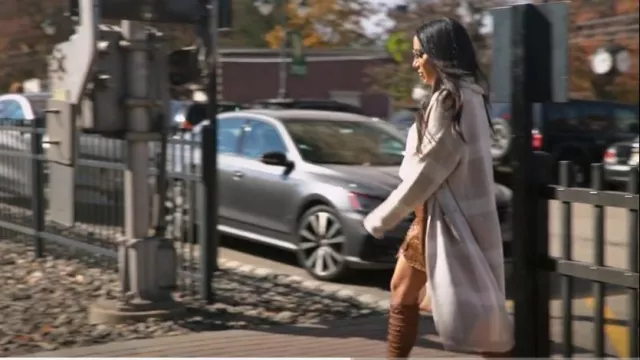 Neuf West Tall Macramé Cuir Tan Vintage America Boot avec fermeture éclair au dos portée par Melissa Gorga comme on le voit dans The Real Housewives of New Jersey (S14E13)
