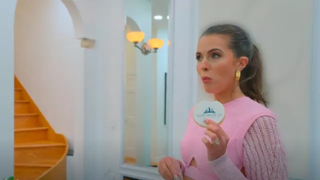 Hervé Léger Crew Neck Crop Top porté par Jessica Markowski comme on le voit dans Owning Manhattan (S01E08)