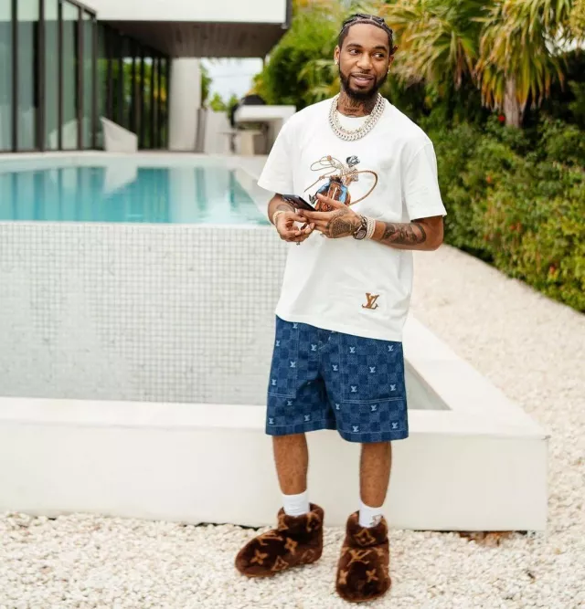 Louis Vuitton Graphic Embroidered Cotton T Shirt worn by Key Glock on the Instagram account @keyglock