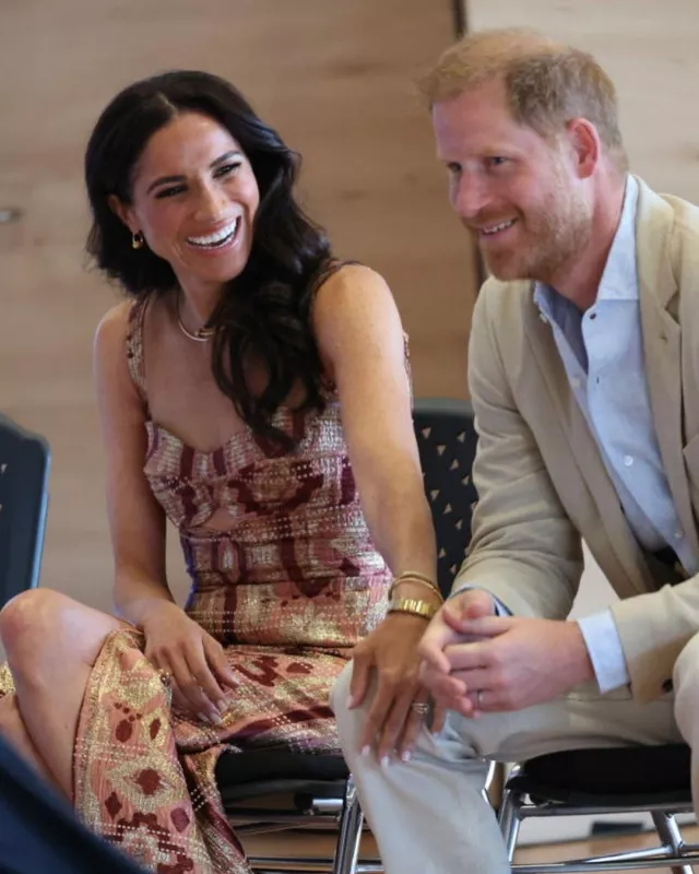 Cartier Bracelet Juste Un Clou En Or Blanc 18ct Serti De Diamants worn by Meghan Markle Salsa in Colombia on August 15, 2024