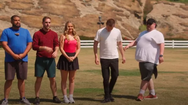 Falda de tenis Athleta Ace High Rise 15 1/2 usada por Mackenzie como se ve en Claim to Fame (S03E06)