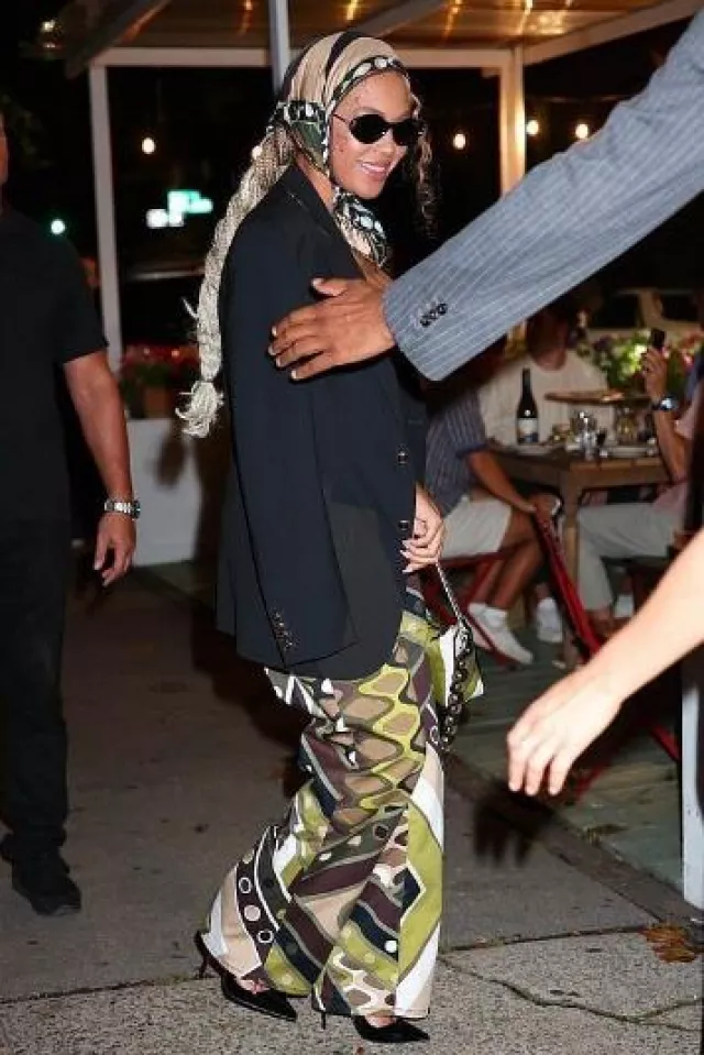 Emilio Pucci Yummy Shoulder Bag worn by Beyoncé Knowles in New York City on August 19, 2024