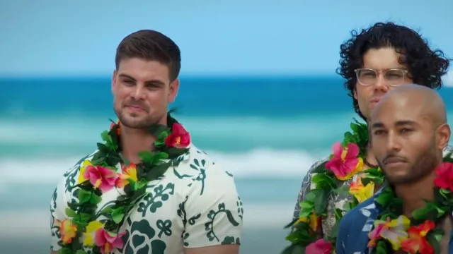 XXIII James Chemise Boutonnée Crème/Vert portée par Joe comme on le voit dans FBOY Island Australia (S02E01)