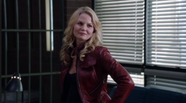 the jacket of Emma Swan (Jennifer Morisson ) in Once upon a time for the round