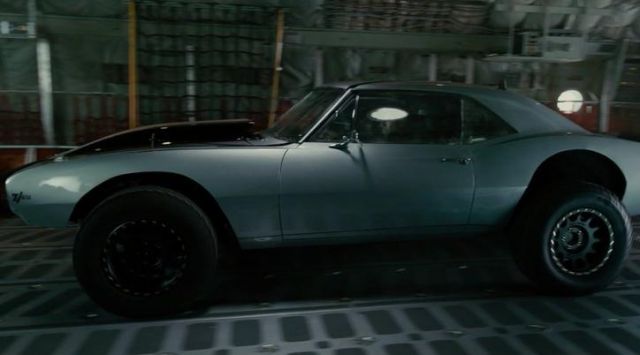 La Chevrolet Camaro de Roman Pierce (Tyrese Gibson) dans Fast & Furious 7