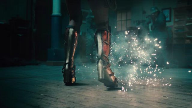 Las botas rojas de Diana Prince Gal Gadot en Wonder Woman Spotern