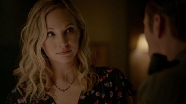 necklace Caroline Forbes ( Candice Accola ) in the vampire diaries ...