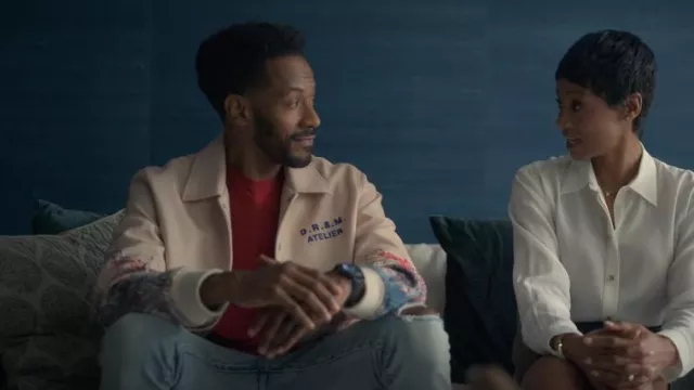 Blouson aviateur Domrebel Drafting porté par Lewis Stewart (McKinley Freeman) comme on le voit dans Reasonable Doubt (S02E02)