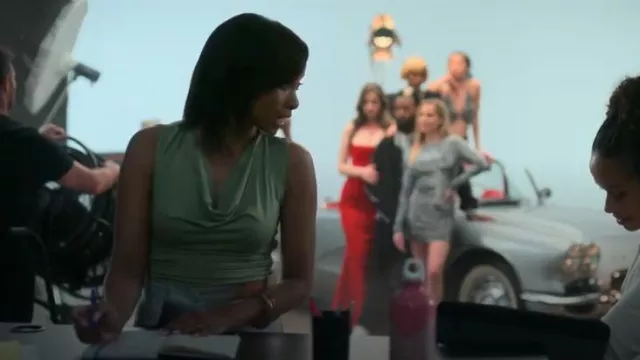 Top drapeado de H&M usado por Krystal Walters (Angela Grovey) como se ve en Duda razonable (T02E04)