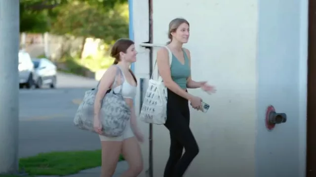 The Gym People V Cross Waist Workout Leggings worn by Olivia Plath as seen in Welcome to Plathville (S06E06)