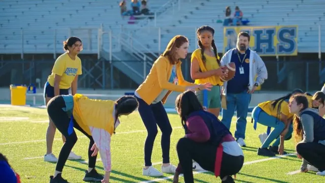 Baskets Veja Campo portées par Gwen Sanders (Stephanie Koenig) vues dans Professeur d’anglais (S01E02)