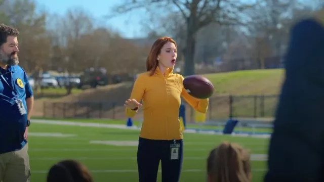Lululemon Define Veste portée par Gwen Sanders (Stephanie Koenig) comme on le voit dans English Teacher (S01E02)