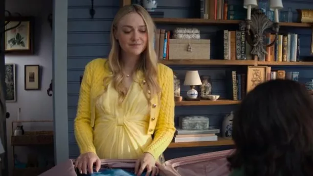 Ronny Kobo Yuka Cárdigan usado por Abby Winbury (Dakota Fanning) como se ve en La pareja perfecta (T01E05)