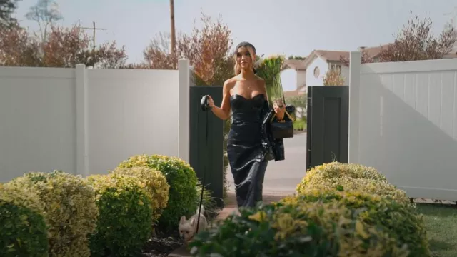 Robe Retrofete Charlize portée par Chrishell Stause comme on le voit dans Selling Sunset (S08E09)