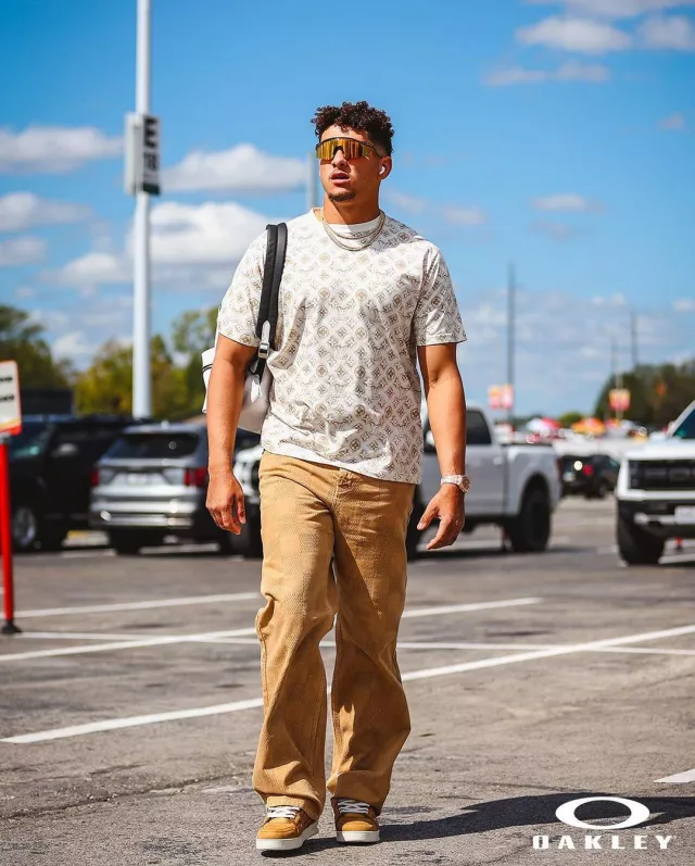 Louis Vuitton Beige Nubuck LV Trainer Sneakers worn by Patrick Mahomes II on the Instagram account @chiefs