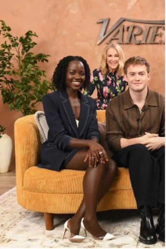 Cinq a Sept Crepe Khloe Blazer worn by Lupita Nyong'o at The Wild Robot Press at Toronto Film Festival on September 8, 2024