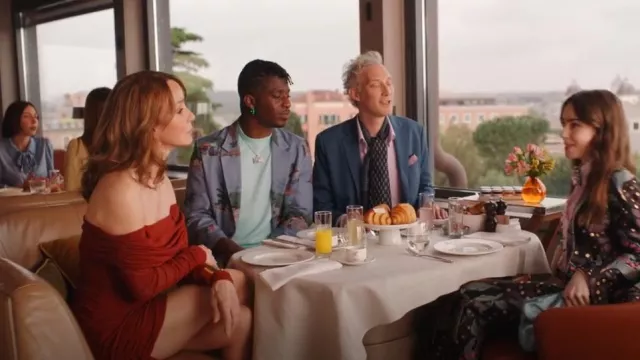 Mini robe bustier sans bretelles en tulle stretch froncé Saint Laurent portée par Sylvie Grateau (Philippine Leroy-Beaulieu) vue dans Emily in Paris (S04E10)