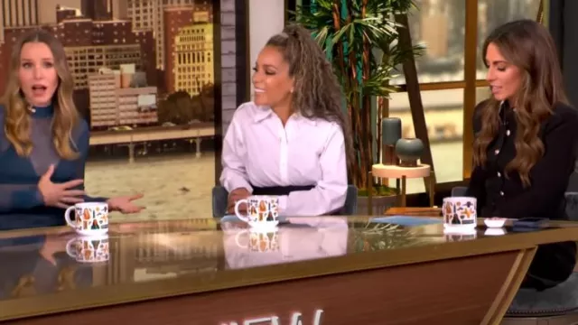 Robe à blocs de couleurs Staud Ellis portée par Sunny Hostin comme on le voit dans The View le 23 septembre 2024