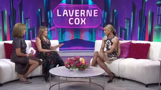 Alexander McQueen 2012 Robe découpée au laser portée par Laverne Cox comme on le voit dans Today with Hoda & Jenna le 19 septembre 2024