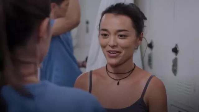 Camisole H&M Picot portée par le Dr Mika Yasuda (Midori Francis) comme on le voit dans Grey’s Anatomy (S21E01)