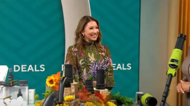 Mini robe Farm Rio Wild Jungle portée par Courtney Cason telle que vue dans CBS Mornings le 29 septembre 2024