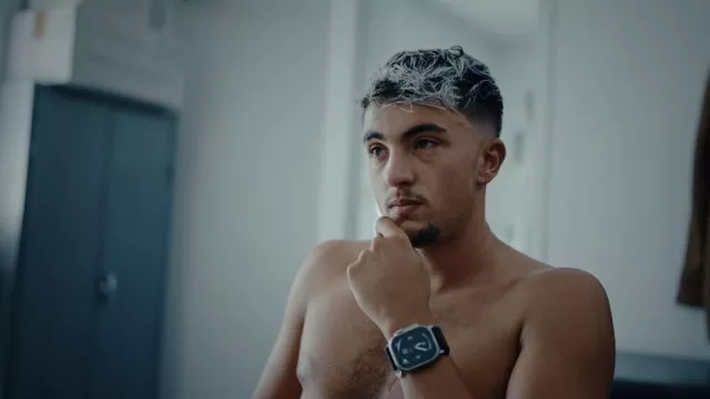 Inoxtag wears an Apple Watch connected watch in its documentary Kaizen: 1 year to climb Everest!