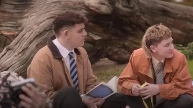 Dickies Duck Canvas Deck Jacket in Brown with Borg Collar worn by Isaac Henderson (Tobie Donovan) as seen in Heartstopper (S03E04)