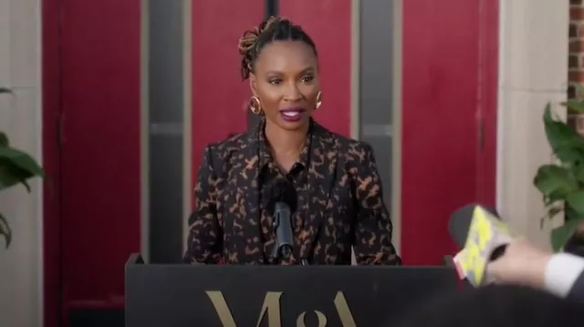 Theory Staple Blazer Dark Brown worn by Gabi Mosely (Shanola Hampton) as seen in Found (S02E01)