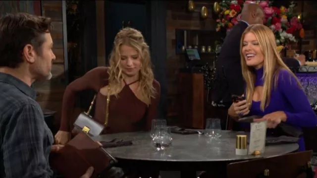 Charles & Keith Snake Print Chain-Strap Bag worn by Summer Newman (Allison Lanier) as seen in The Young and the Restless on September 23, 2024