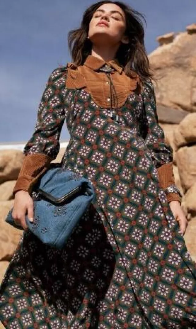 Weekend Max Mara Large Embroidered Denim Clutch-Style Pasticcino Bag worn by Lucy Hale at Weekend Max Mara X Lucy Hale Collection on September 10, 2024