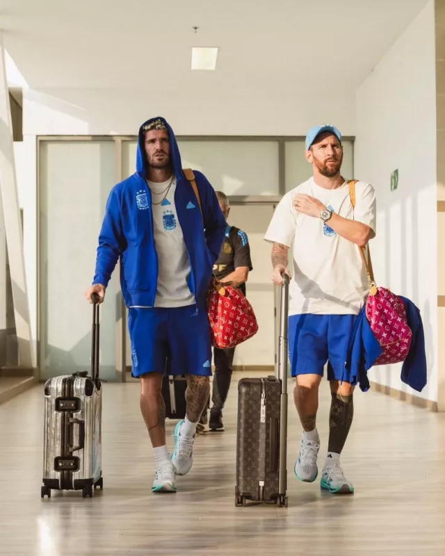 Louis Vuitton Black Monogram Horizon 55 Rolling Suitcase worn by Lionel Messi on the Instagram account @drippyballers_