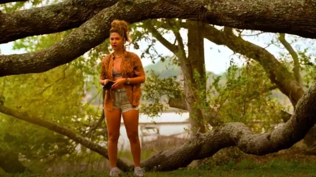 Head High Surf Club Granny's Spaghetti Button Up worn by Sarah Cameron (Madelyn Cline) as seen in Outer Banks (S04E01)