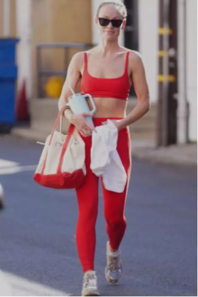 Hydro Flask 40 Oz All Around Travel Tumbler worn by Olivia Wilde in La on October 2, 2024