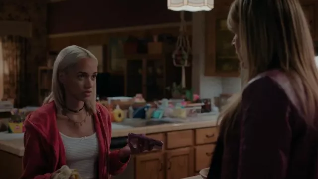BDG Leah Waffle Knit Zip-Up Hoodie Sweatshirt porté par Ava (Amirah J) comme on le voit dans High Potential (S01E04)