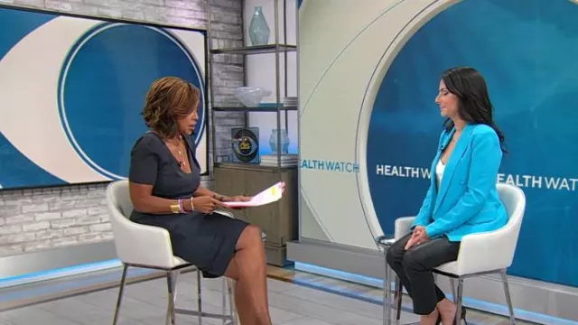 Blazer de l’Agence Kenzie en Blue Atoll porté par Gayle King comme on le voit dans CBS Mornings le 17 octobre 2024