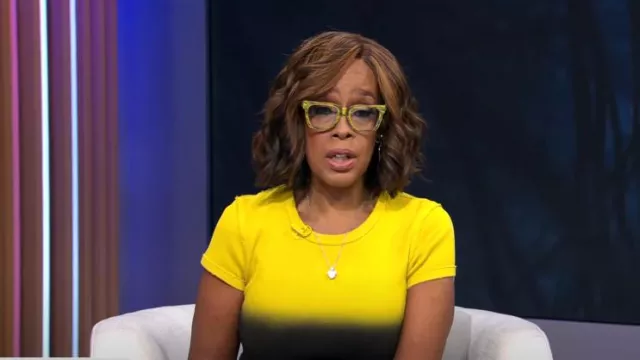 Marc Jacobs Grunge Spray Shrunken Tee Midi Vestido midi usado por Gayle King como se vio en CBS Mornings el 18 de octubre de 2024