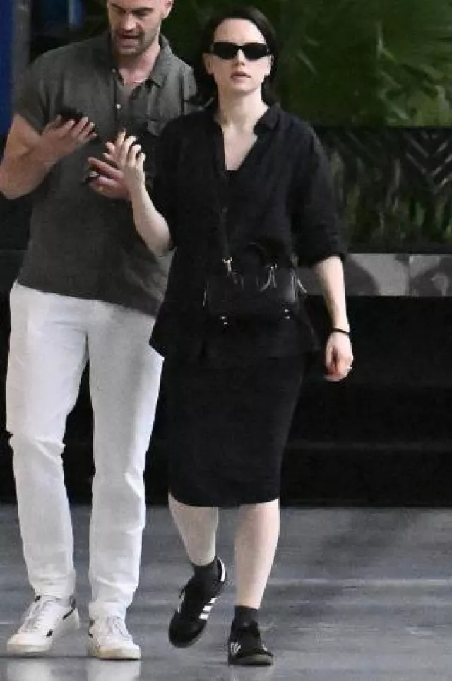 Miu Miu Logo Sunglasses worn by Daisy Ridley in Miami Design District on October 7, 2024