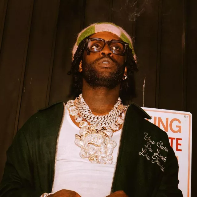 Le régime commence lundi : la veste Green Look Like Trouble portée par le chef Keef sur le compte Instagram @chieffkeeffsossa