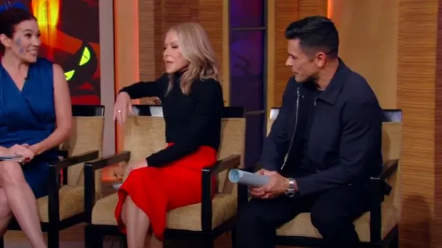 Max Mara Wool Yarn Turtleneck usado por Kelly Ripa como se vio en LIVE with Kelly and Mark el 28 de octubre de 2024