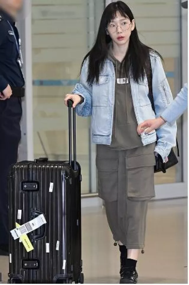 Random Identities Zip Denim Jacket worn by Taeyeon at Incheon Airport on October 11, 2024
